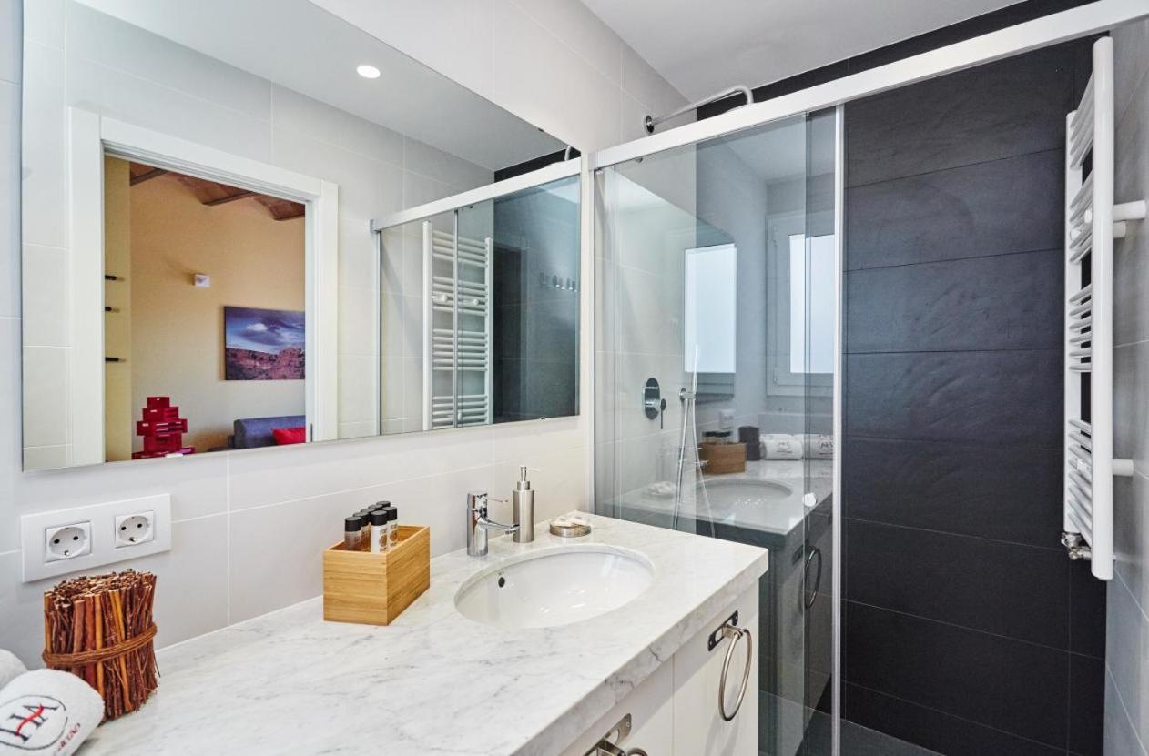 Lovely & Bright Bogatell Beach Apartment Barcelona Buitenkant foto