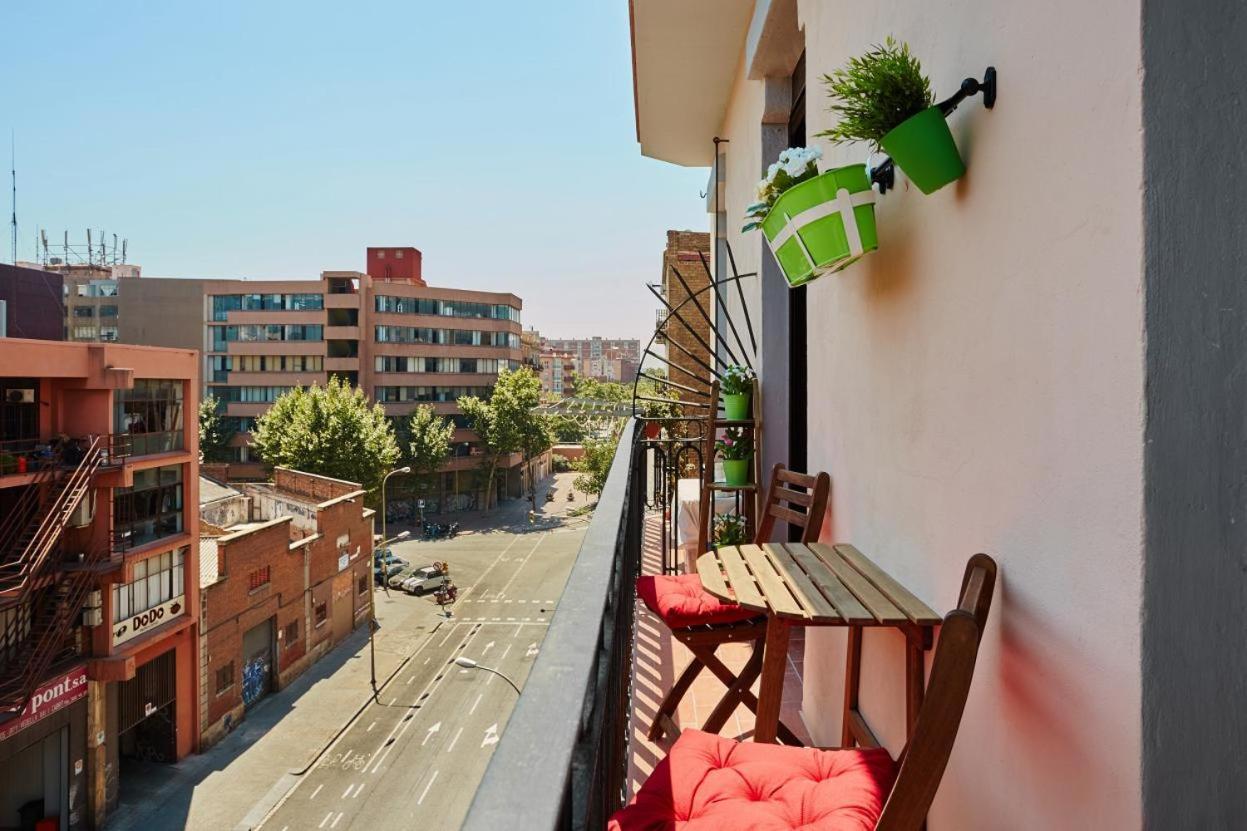 Lovely & Bright Bogatell Beach Apartment Barcelona Buitenkant foto